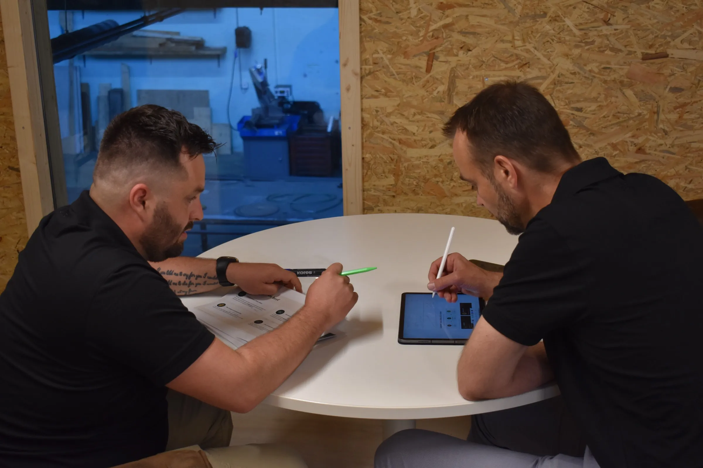 La codirection de Valo-Solutions en séance de travail sur un nouveau projet